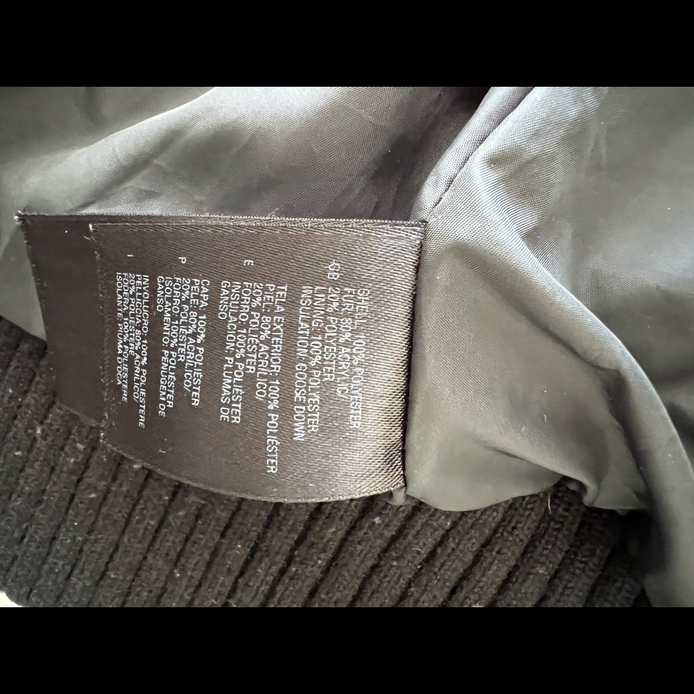 The North Face Black Puffer Jacket with Hood - Picture 6 of 6